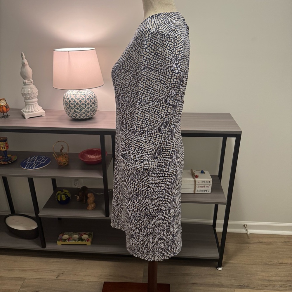 J.McLaughlin Geo Print Stretch Sheath Dress – Navy/Beige – Size S - Picture 4 of 10